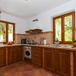 5 Bedroom In
