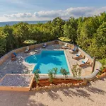5 Bedroom In * Koromačno